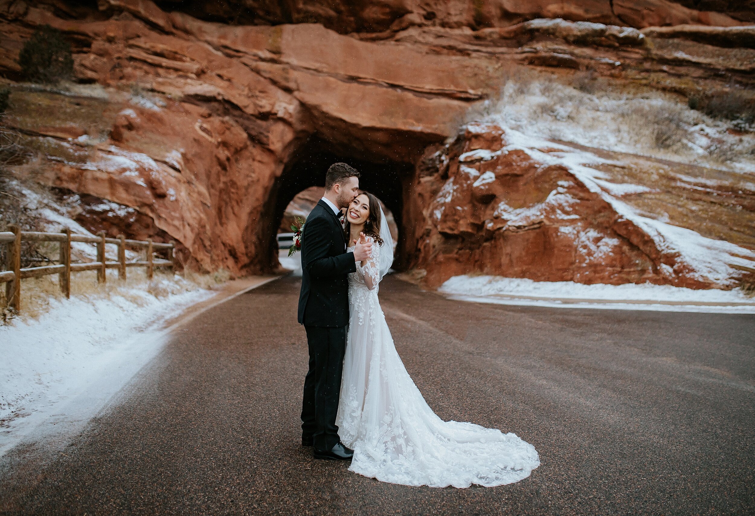 Red-Rocks-Morisson-Colorado-Elopement-Micro-Wedding-Print-24.jpg