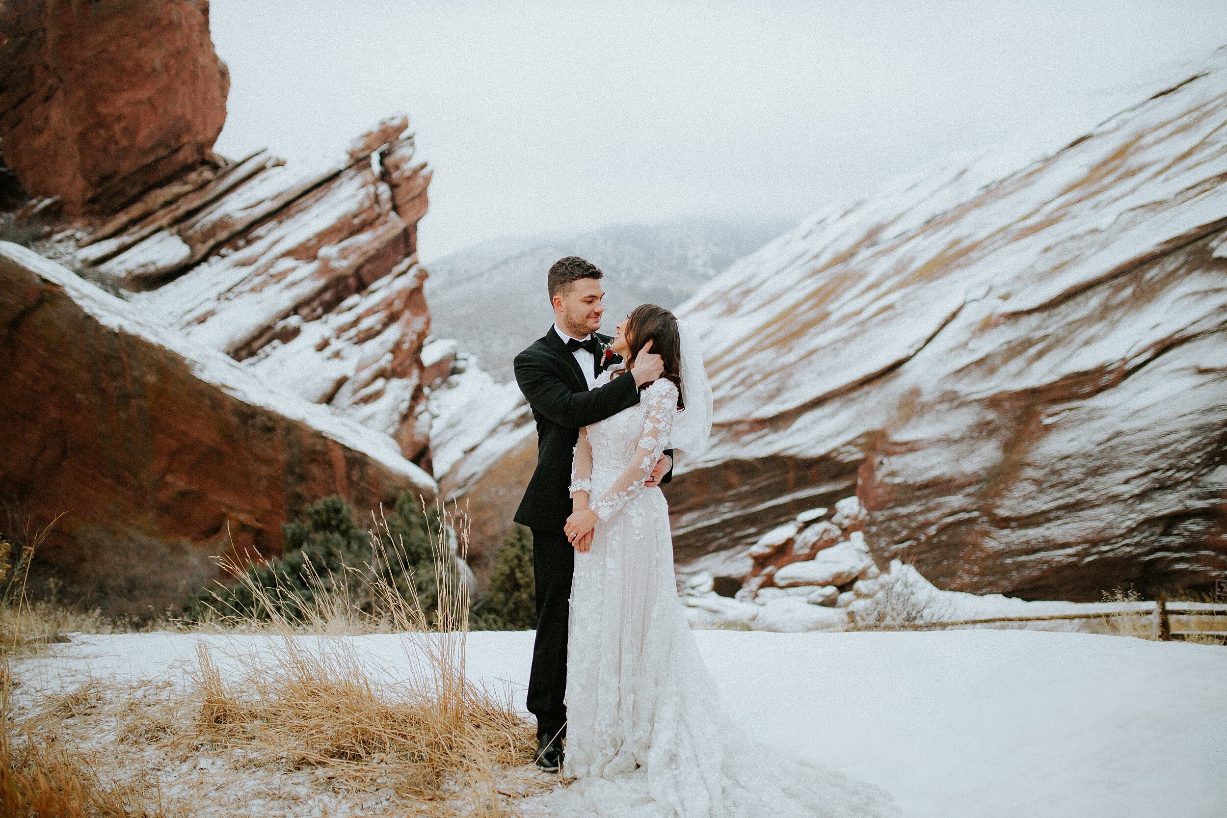 Red-Rocks-Morisson-Colorado-Elopement-Micro-Wedding-Print-3.jpg