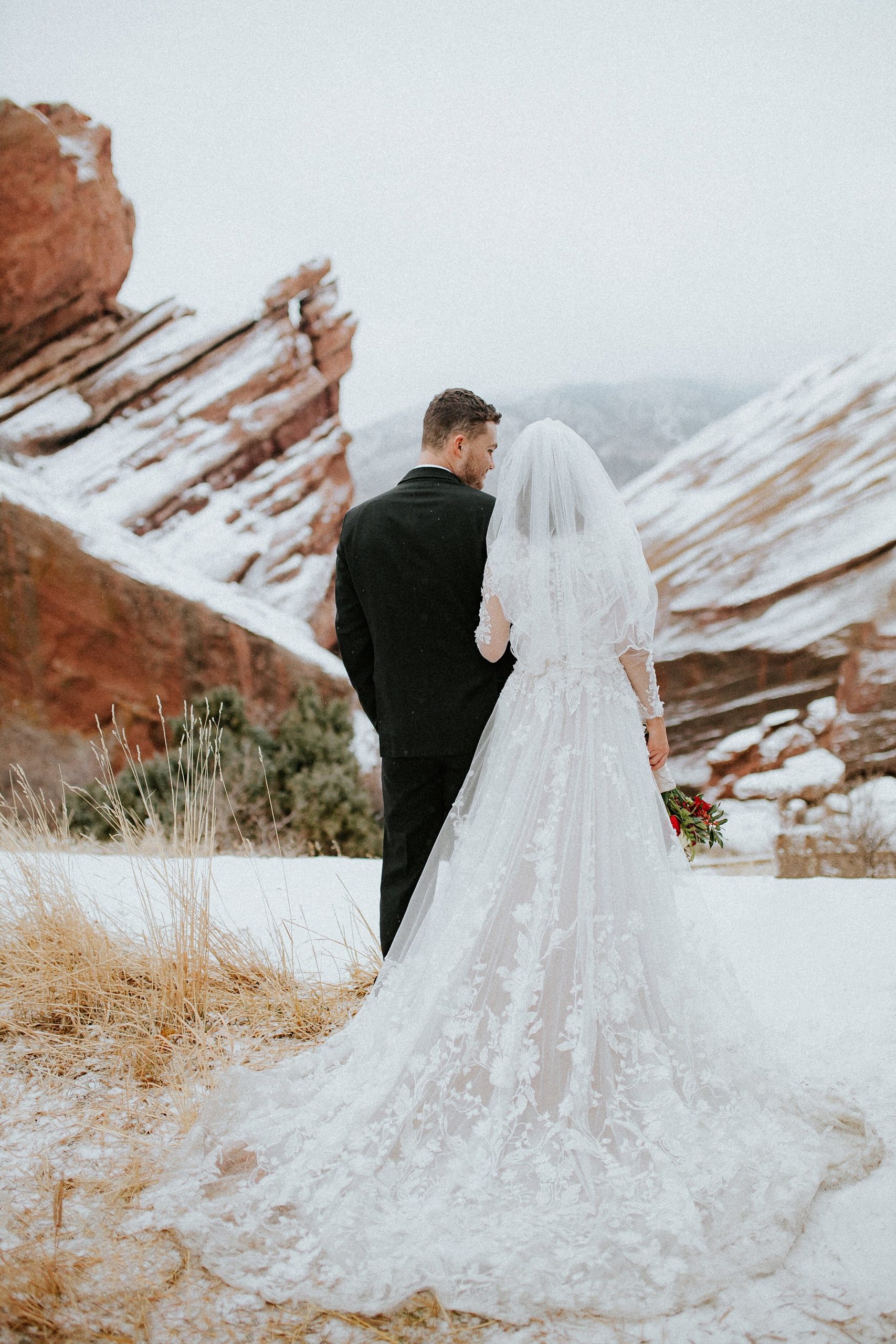 Red-Rocks-Morisson-Colorado-Elopement-Micro-Wedding-Print-5.jpg