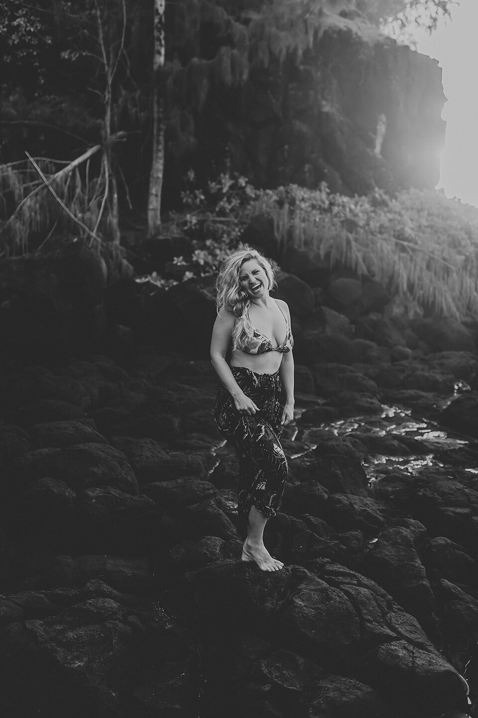 Cristina_Irisarri_Kauai_Hawaii_Adventure_Couple_Session -11.jpg